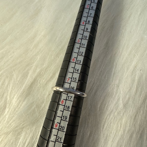 Vintage Act ll Women Ring - Picture 2 of 6